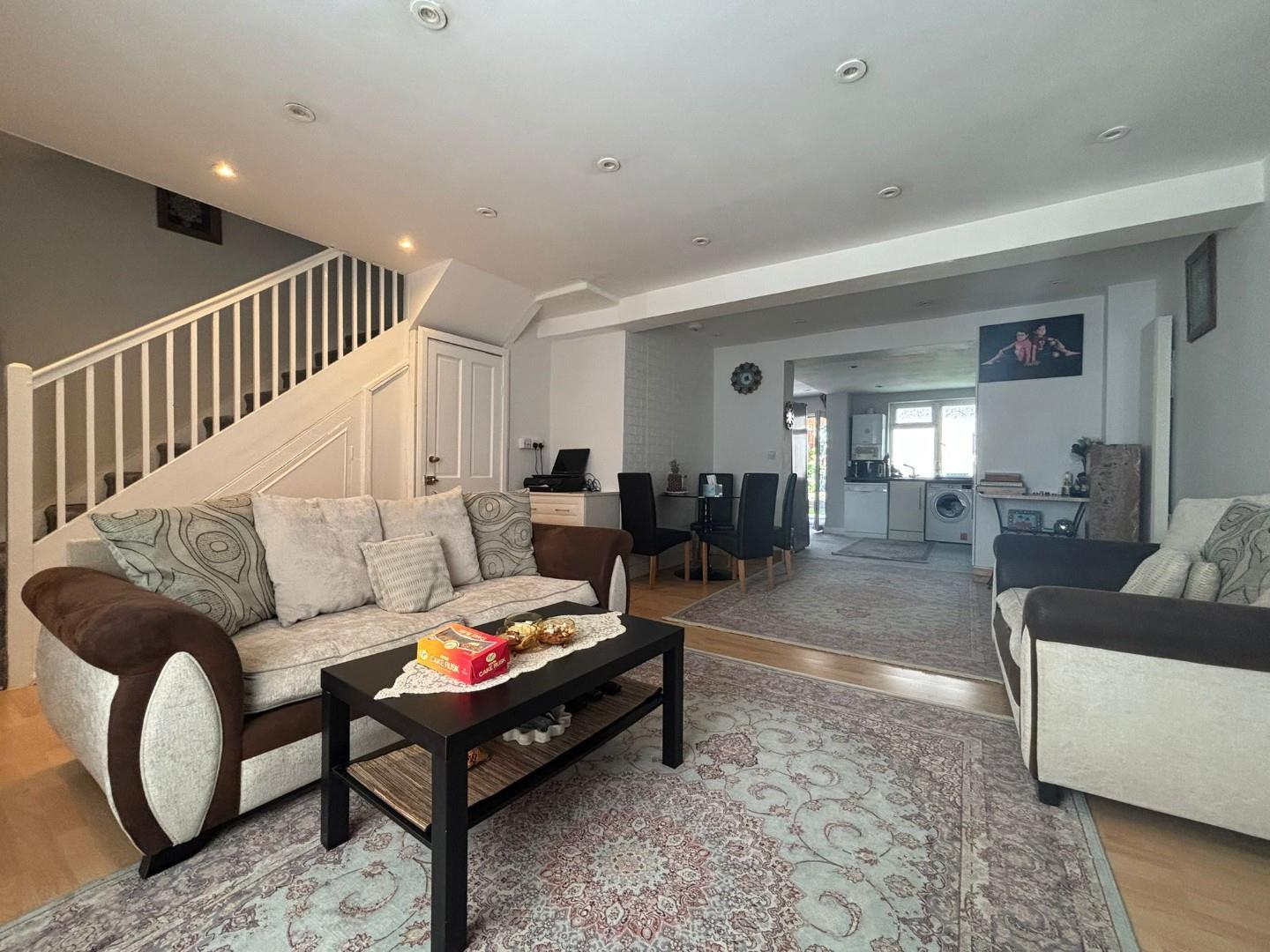 Deansbrook Road, Edgware, HA8, Edgware